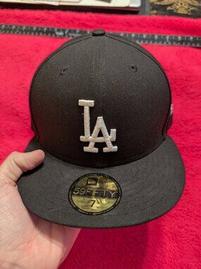 New Era 59FIFTY Los Angeles Dodgers Fitted Hat Black White LA MLB Cap Size 7